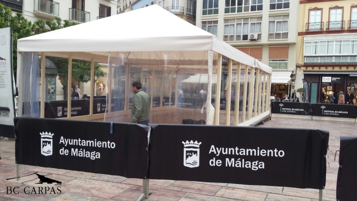 carpa de color crudo con cerramientos transparentes para el Festival de Malaga